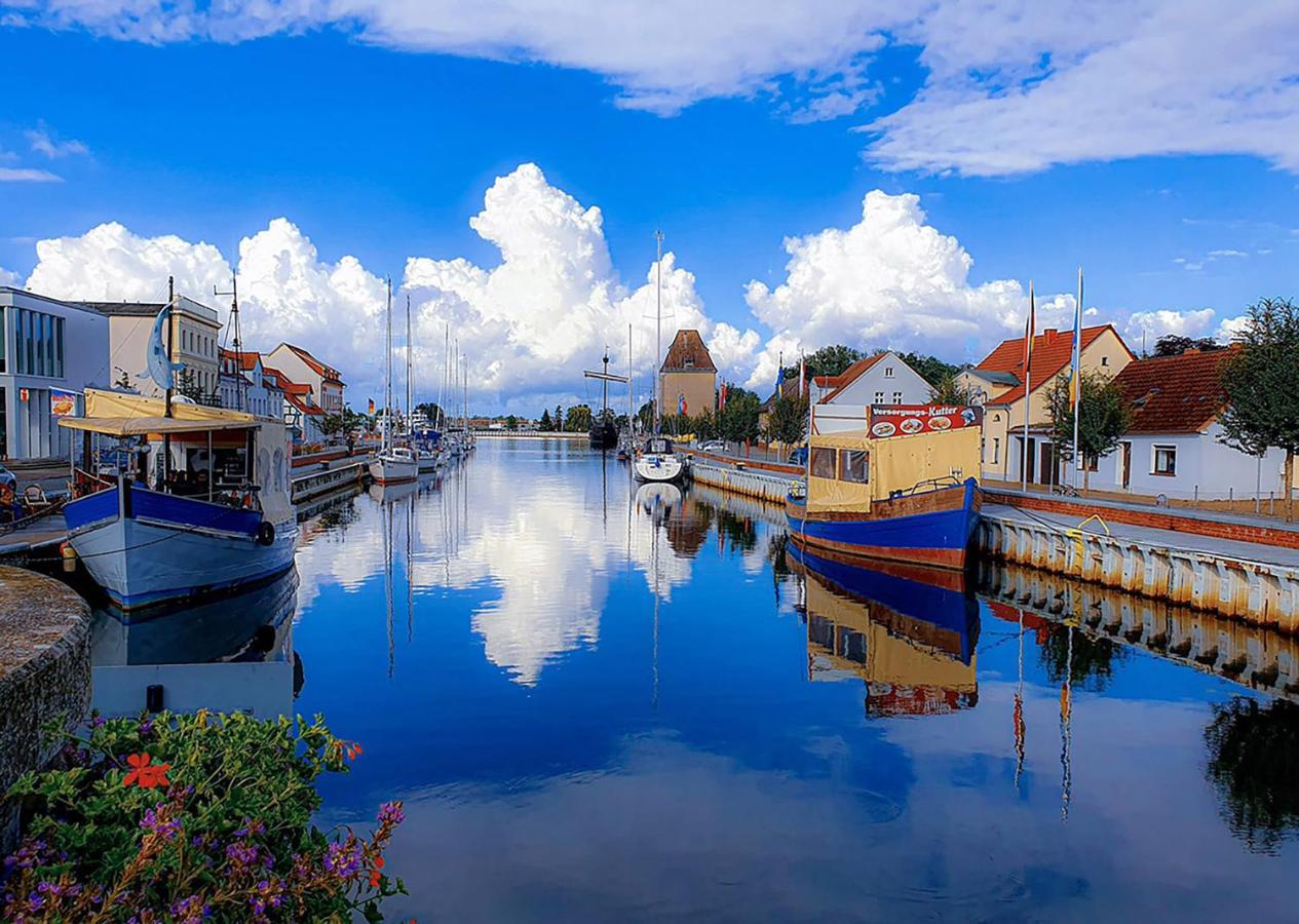 Ferienwohnungen Haus Seebad Ueckermuende 外观 照片